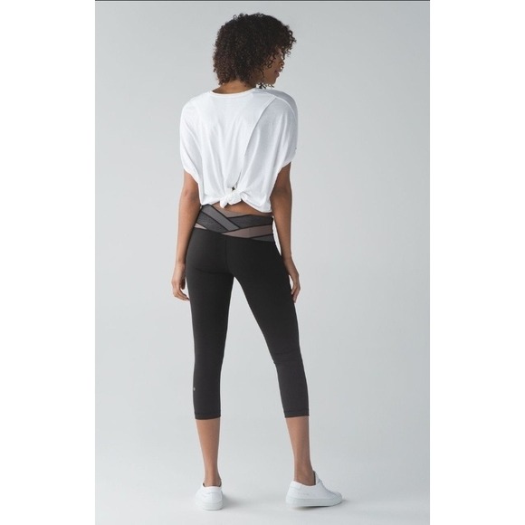 Lululemon Wunder Under Crop Leggings Yoga Pants Athleisure Womens Size 2 - Picture 1 of 5